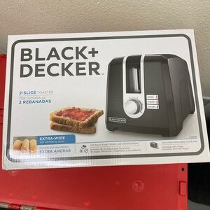 Brand New In Box Black+Decker 2-Extra Wide Slots Slice Toaster